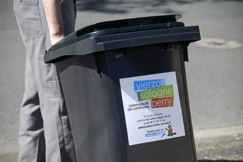 Poubelle d'ordures ménagères